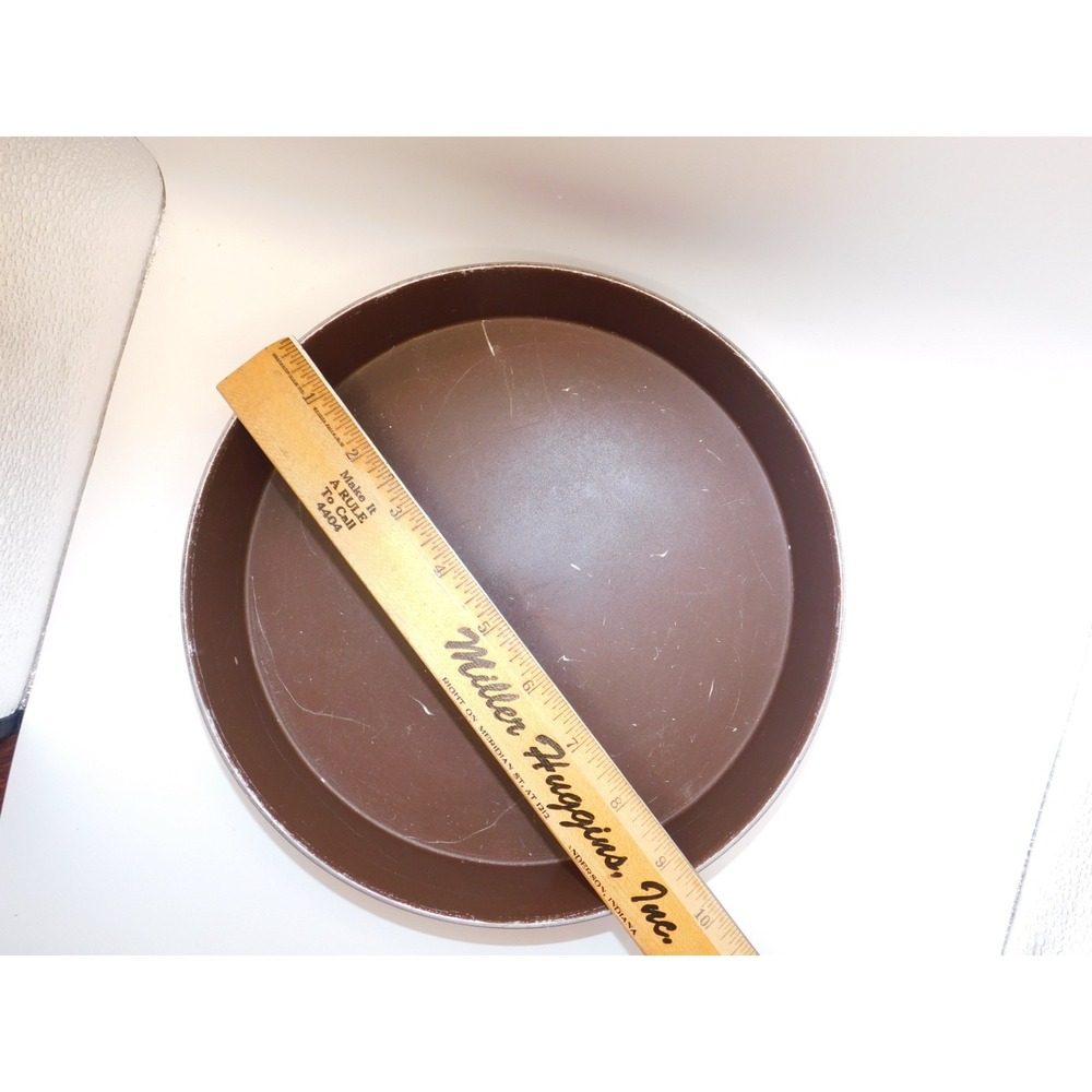 Vtg Wear-Ever Aluminum Round Layer Cake Pan R-2715 9" x 1.5''